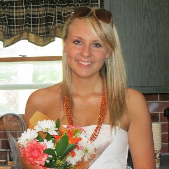 Meet your Posher, Megan - Picture 1 of 1